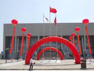 金年会體育館門前